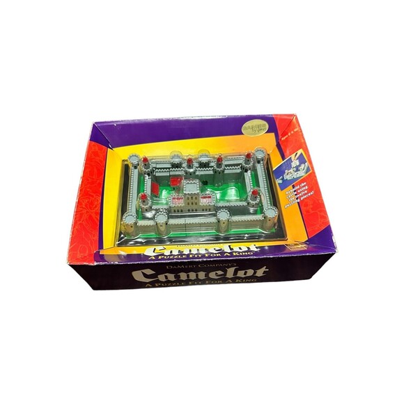 1999 Camelot Castle 3D Puzzle Fit For A King DaMert Co. Brain Teaser New - Picture 1 of 4